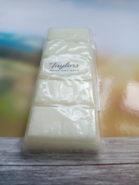Marshmallow and tropical mango